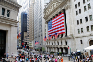 Image of a crowd at the New York Stock Exchange