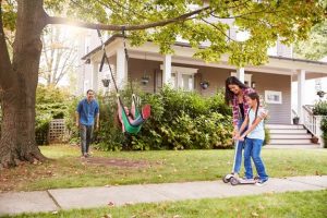 Image of neighbors passing