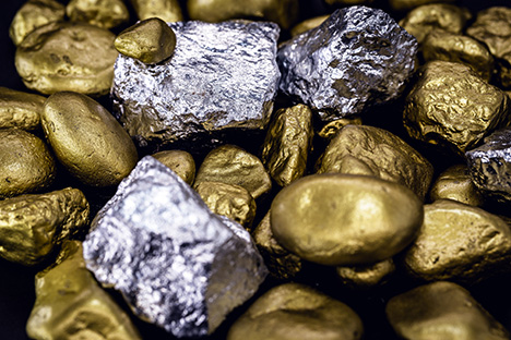 Image of gold and silver nuggets