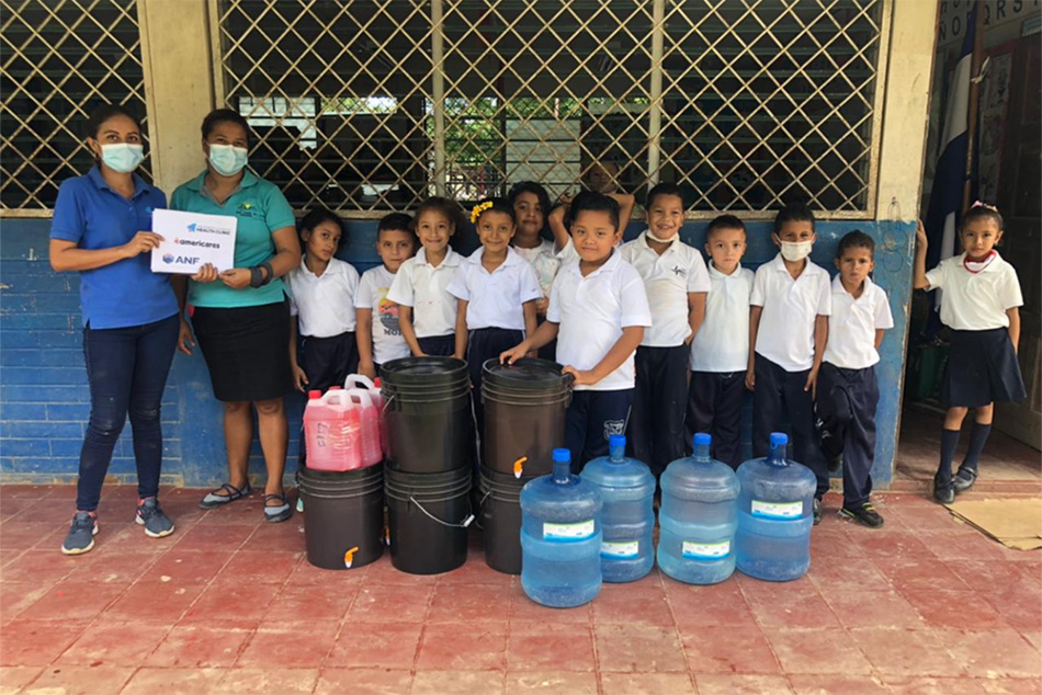 Image of the Roberto Clemente Health Clinic provides clean water to school children